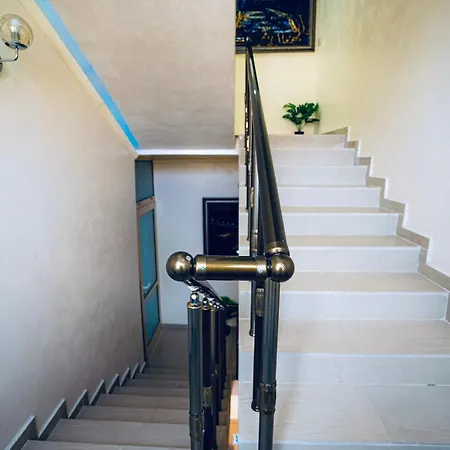 Διαμέρισμα Ar Luxury Vip Ράβντα