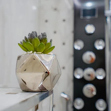 Ar Luxury Vip Διαμέρισμα Ράβντα